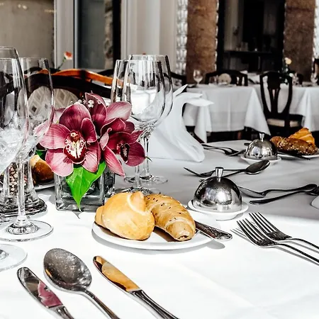 Hotel Ensana Thermia Palace