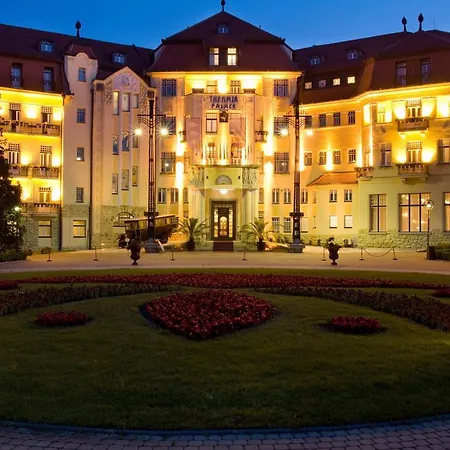 Ensana Thermia Palace 5* Piest'any