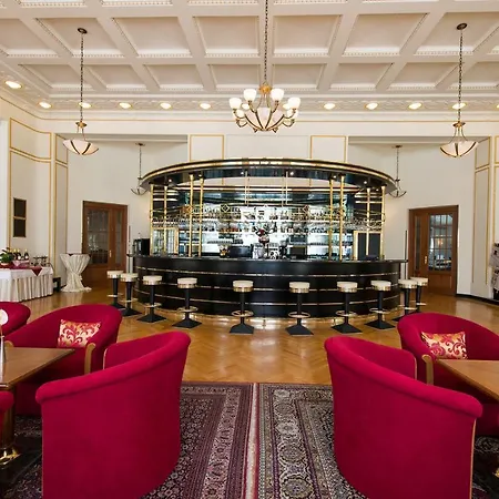 Ensana Thermia Palace 5* Piest'any