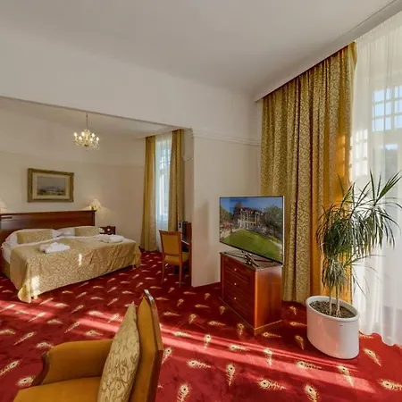 Ensana Thermia Palace Hotel 5*