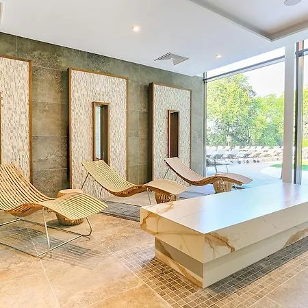 Ensana Thermia Palace Hotel Piest'any