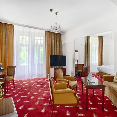 Ensana Thermia Palace 5* Piest'any