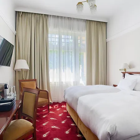 Ensana Thermia Palace Hotel Piest'any