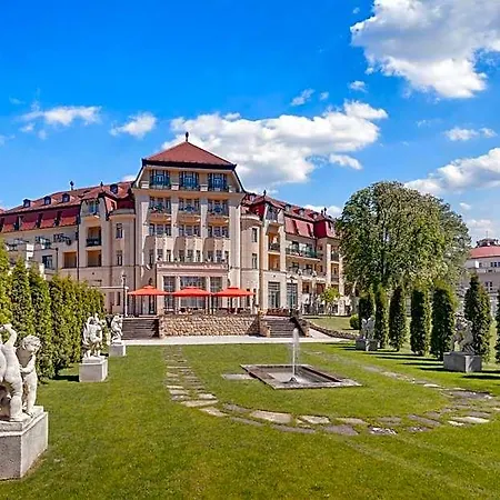 Ensana Thermia Palace Готель