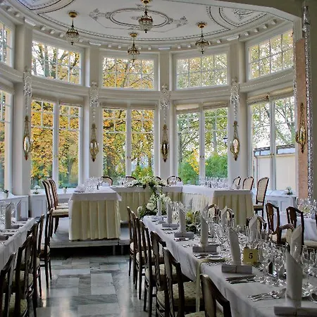 Ensana Thermia Palace Hotel Piest'any